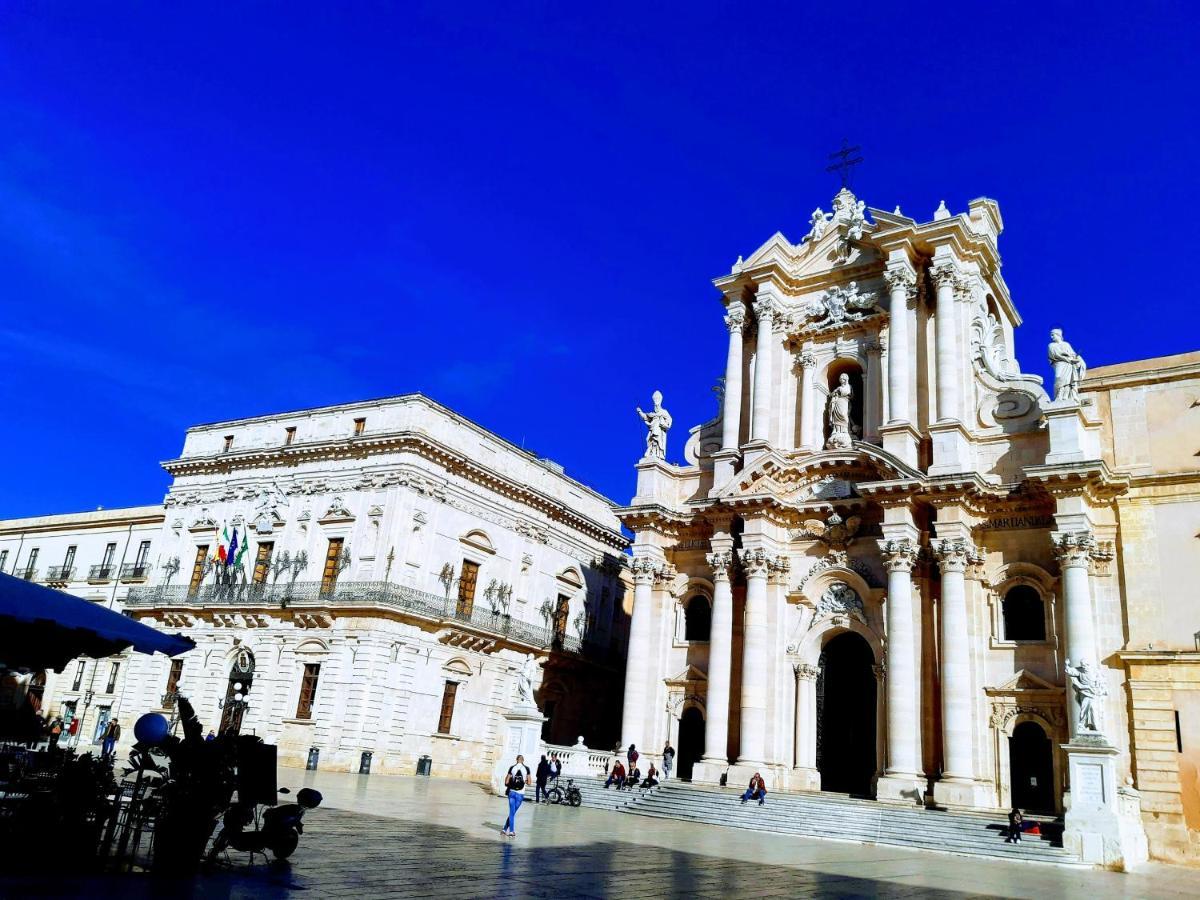 Elegante Appartamento In Palazzo Storico Ortigia Сиракуза Екстериор снимка