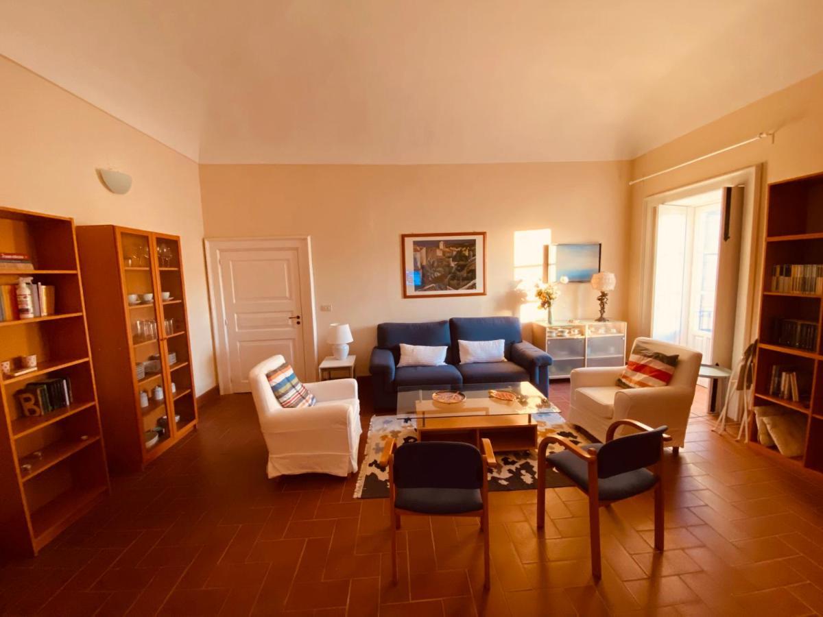 Elegante Appartamento In Palazzo Storico Ortigia Сиракуза Екстериор снимка