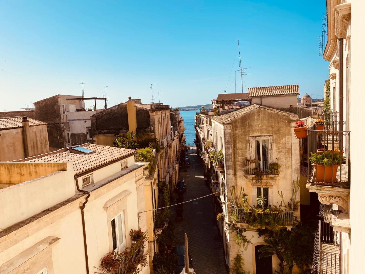 Elegante Appartamento In Palazzo Storico Ortigia Сиракуза Екстериор снимка
