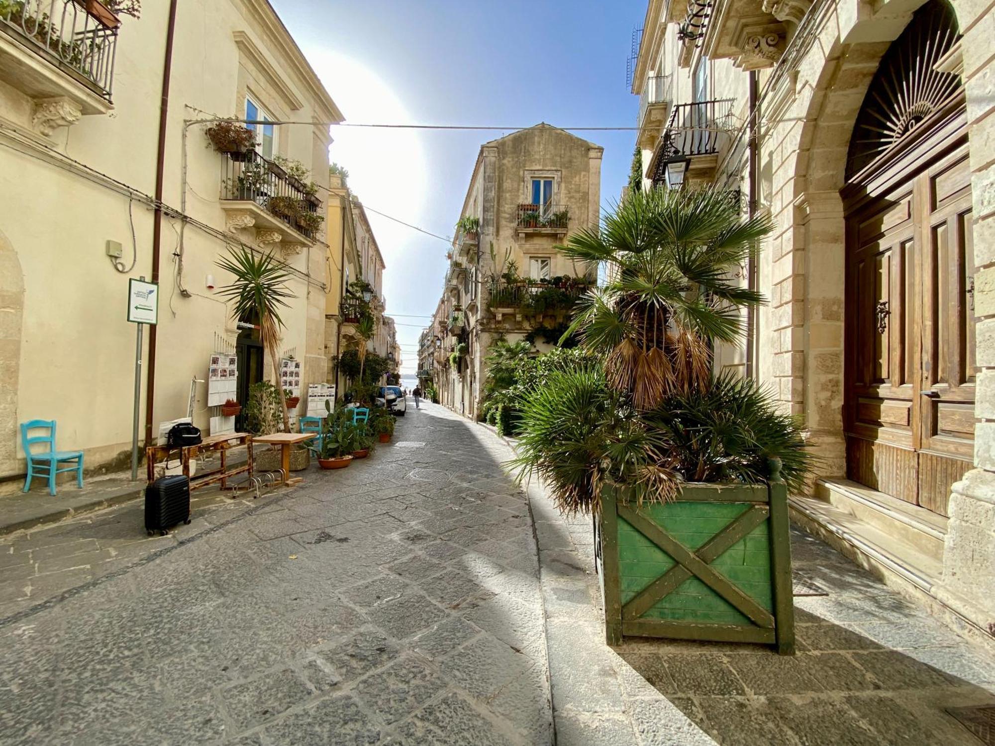 Elegante Appartamento In Palazzo Storico Ortigia Сиракуза Екстериор снимка
