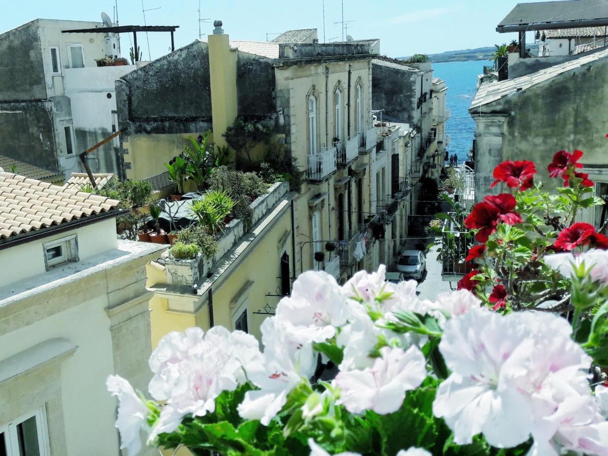 Elegante Appartamento In Palazzo Storico Ortigia Сиракуза Екстериор снимка